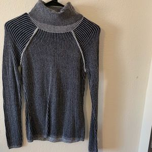 Abercrombie turtleneck